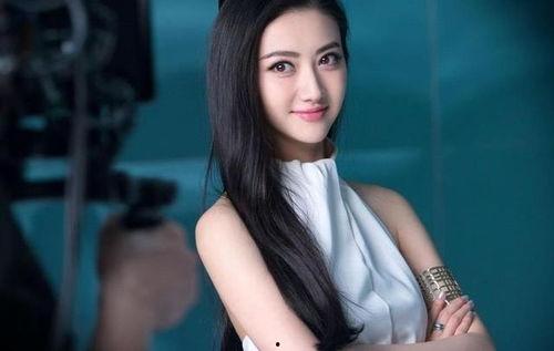 娱乐圈吃瓜背景图女主,揭秘“吃瓜女神”背后的故事 第2张 娱乐圈吃瓜背景图女主,揭秘“吃瓜女神”背后的故事 第2张