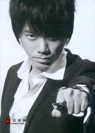 苏见信照片,光影中的摇滚传奇  第2张