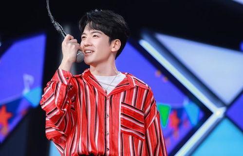 仝卓背景,从选秀歌手到争议人物，他的成长与蜕变