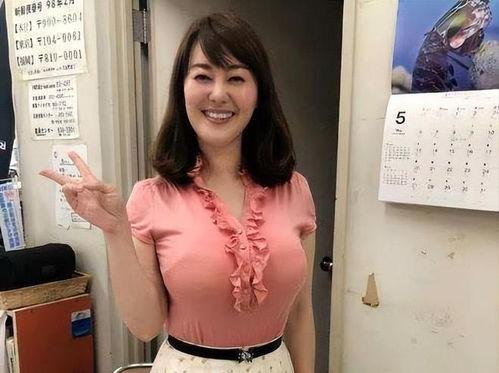 日本 新闻女主播,风采与魅力的完美融合